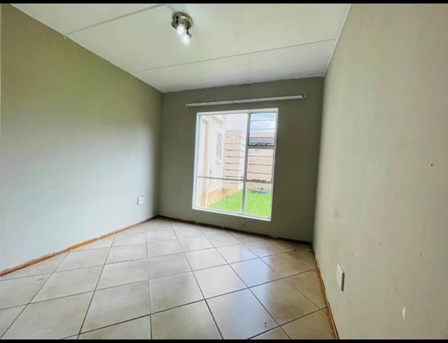 2 BEDROOM APARTMENT FOR SALE IN ALBERTSDAL